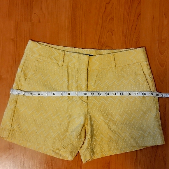 Ann Taylor tribal print shorts with front pockets - Picture 5 of 8